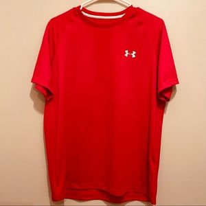 Men’s Under Armour Loose Heat Gear Short Sleeve Shirt - Medium